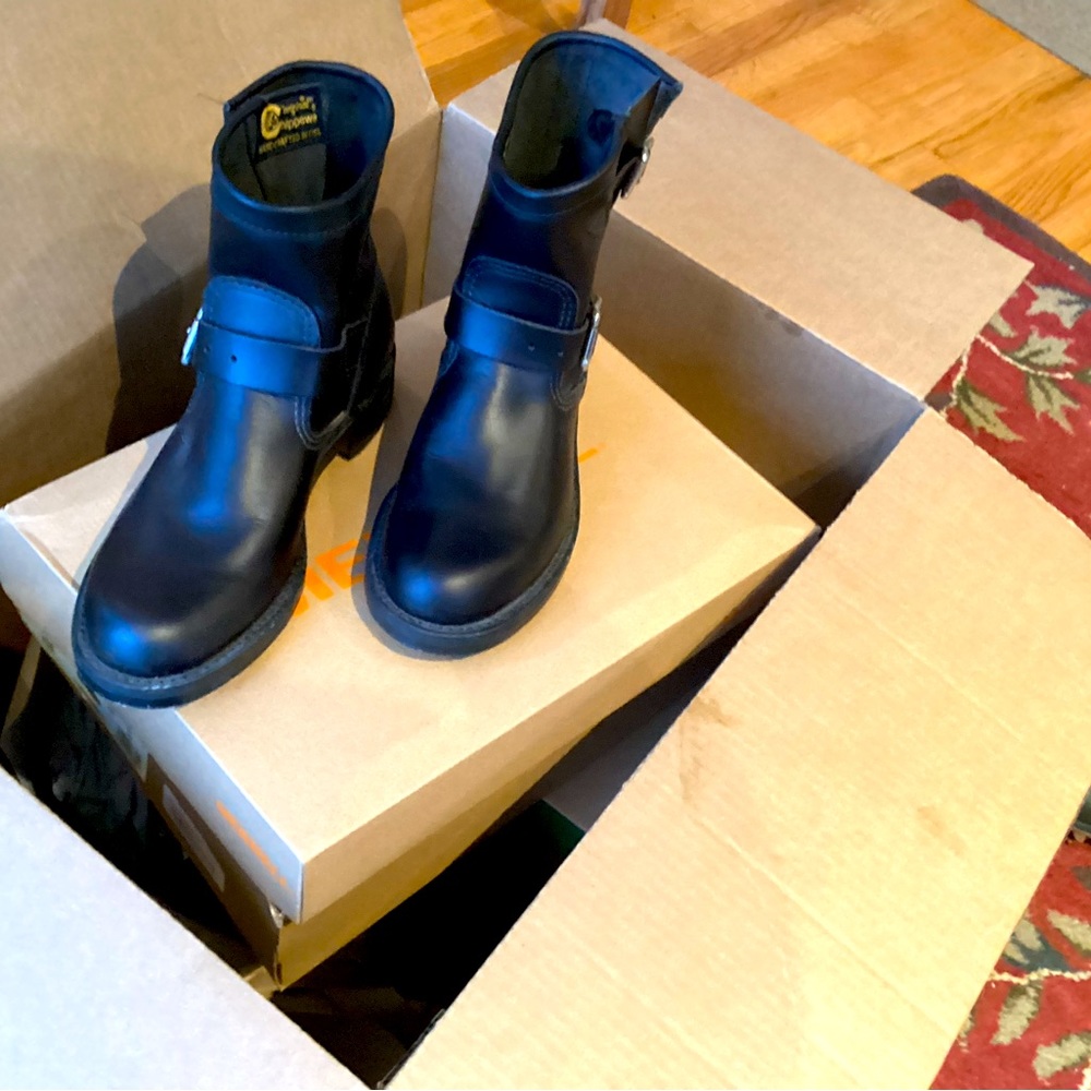 NIB Chippewa moto boots